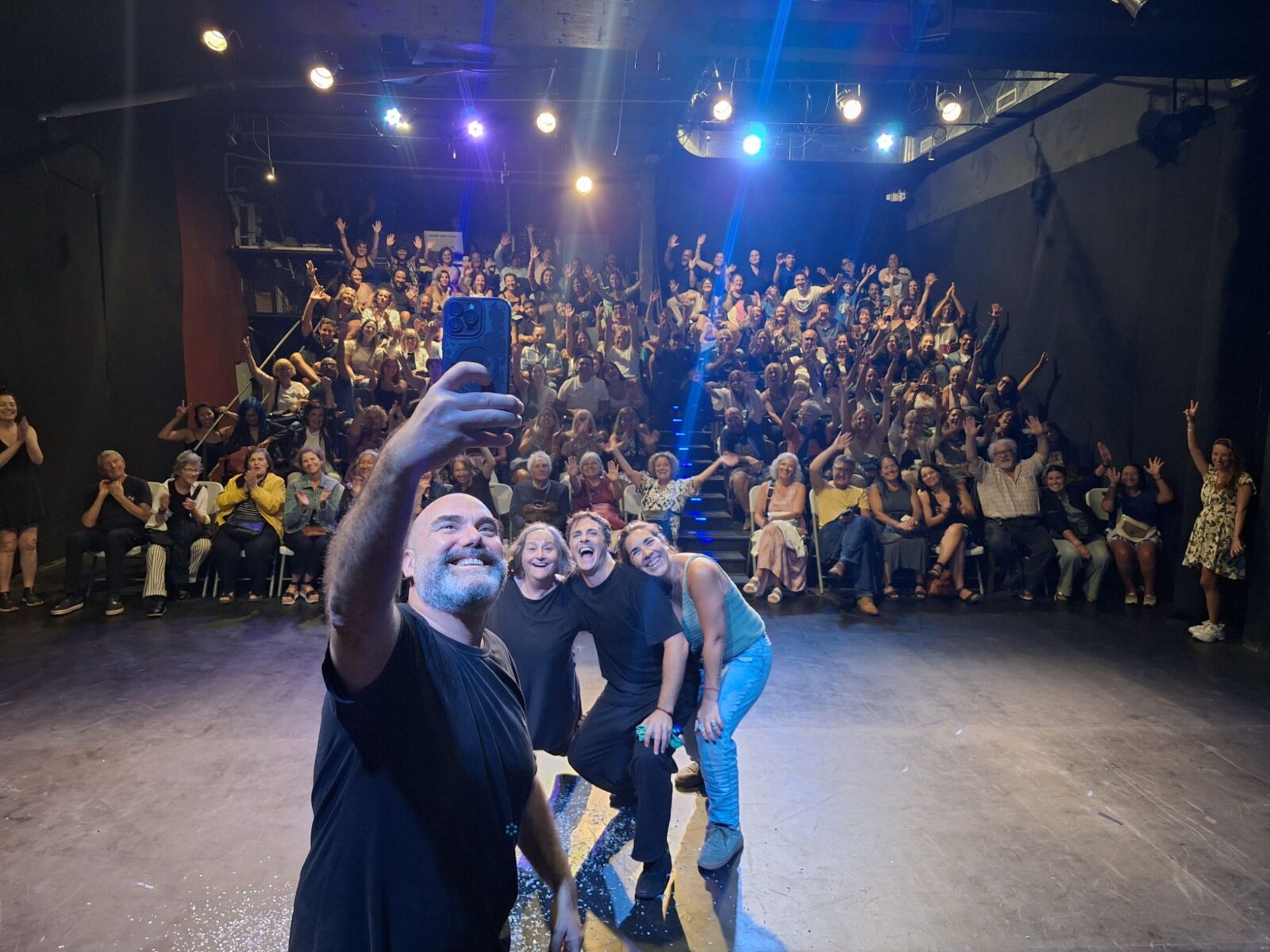 Febrero y la mística de comenzar el fin de semana en El Galpón de las Artes🌔